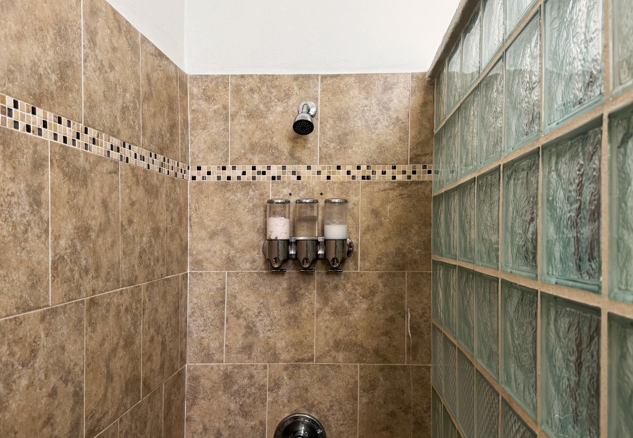 Apartment in San Juan - Condado Group Stay | Large 4-BR Near Everything