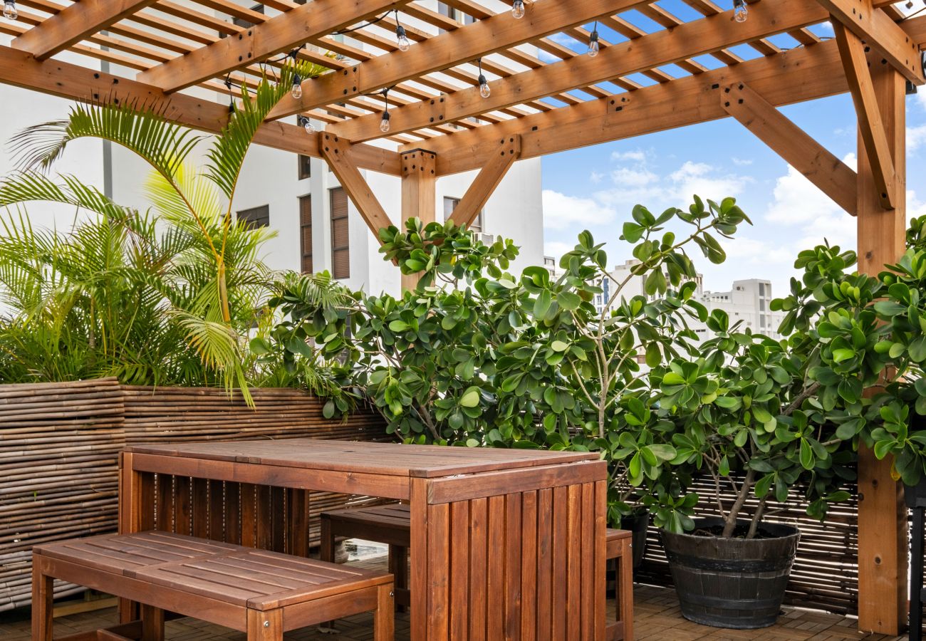 Apartment in San Juan - Condado Beach & Rooftop Garden for large groups