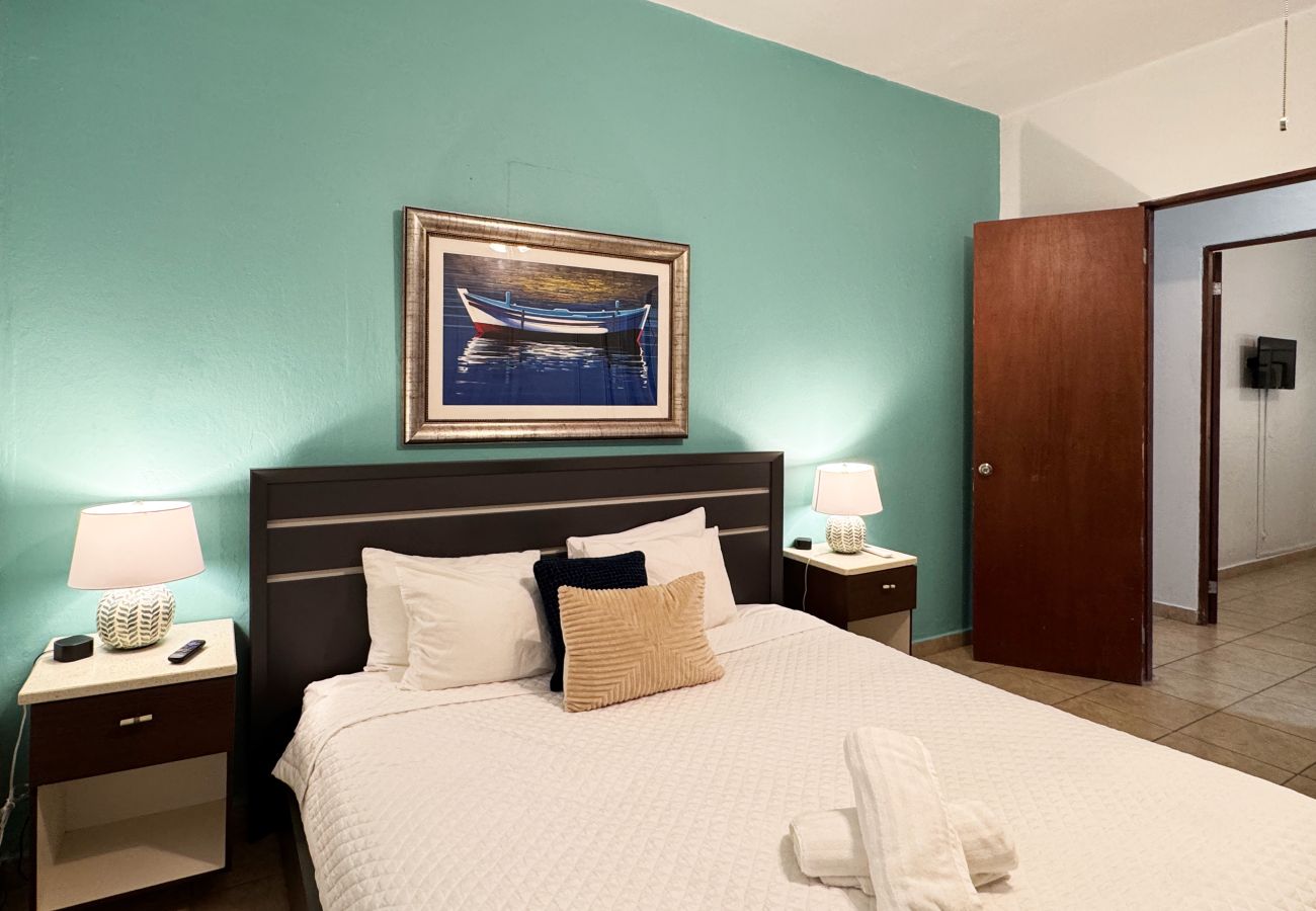 Apartment in San Juan - Condado Escape | 2BR with Rooftop Terrace & Charm