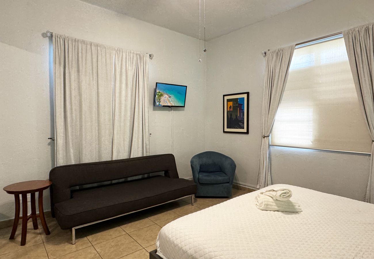 Apartment in San Juan - Condado Escape | 2BR with Rooftop Terrace & Charm