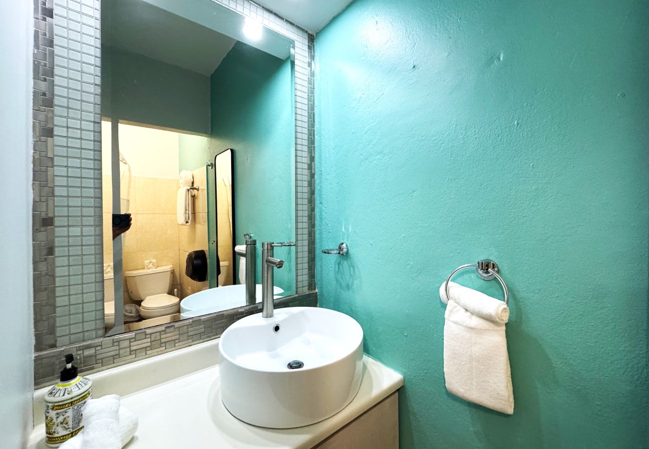 Studio in San Juan - Updated Condado Queen Studio | Near Beach & Dining