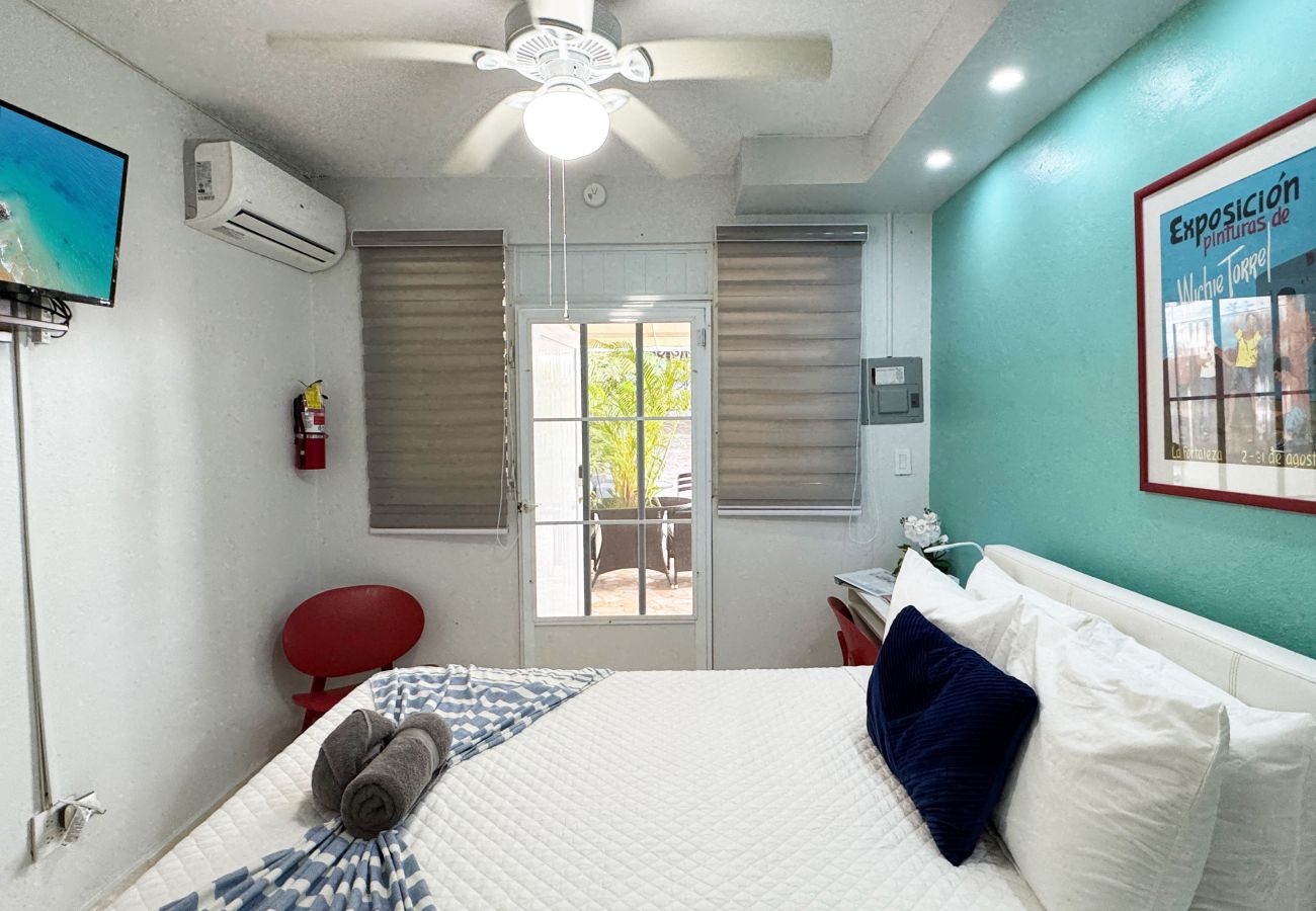 Studio in San Juan - Updated Condado Queen Studio | Near Beach & Dining