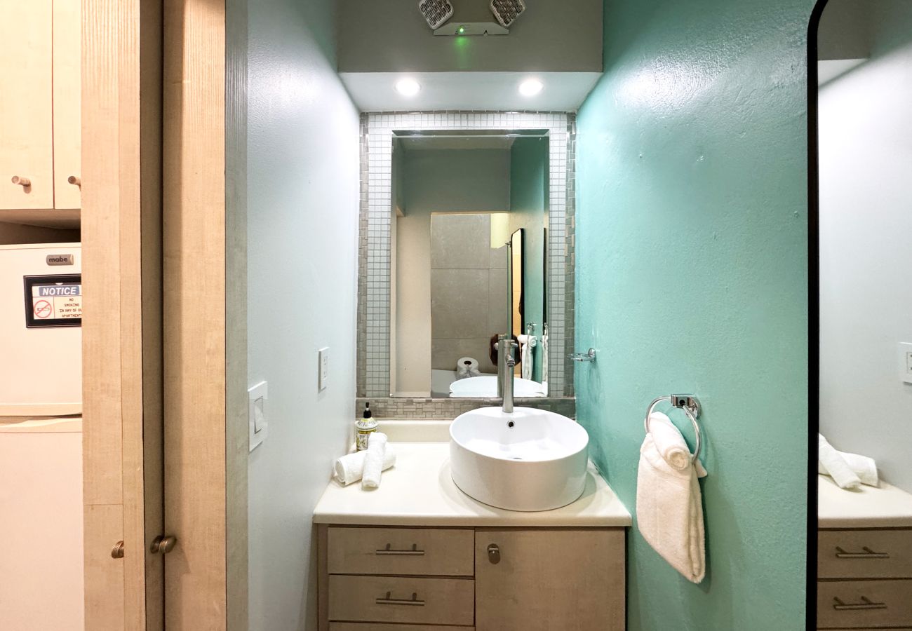 Studio in San Juan - Updated Condado Queen Studio | Near Beach & Dining