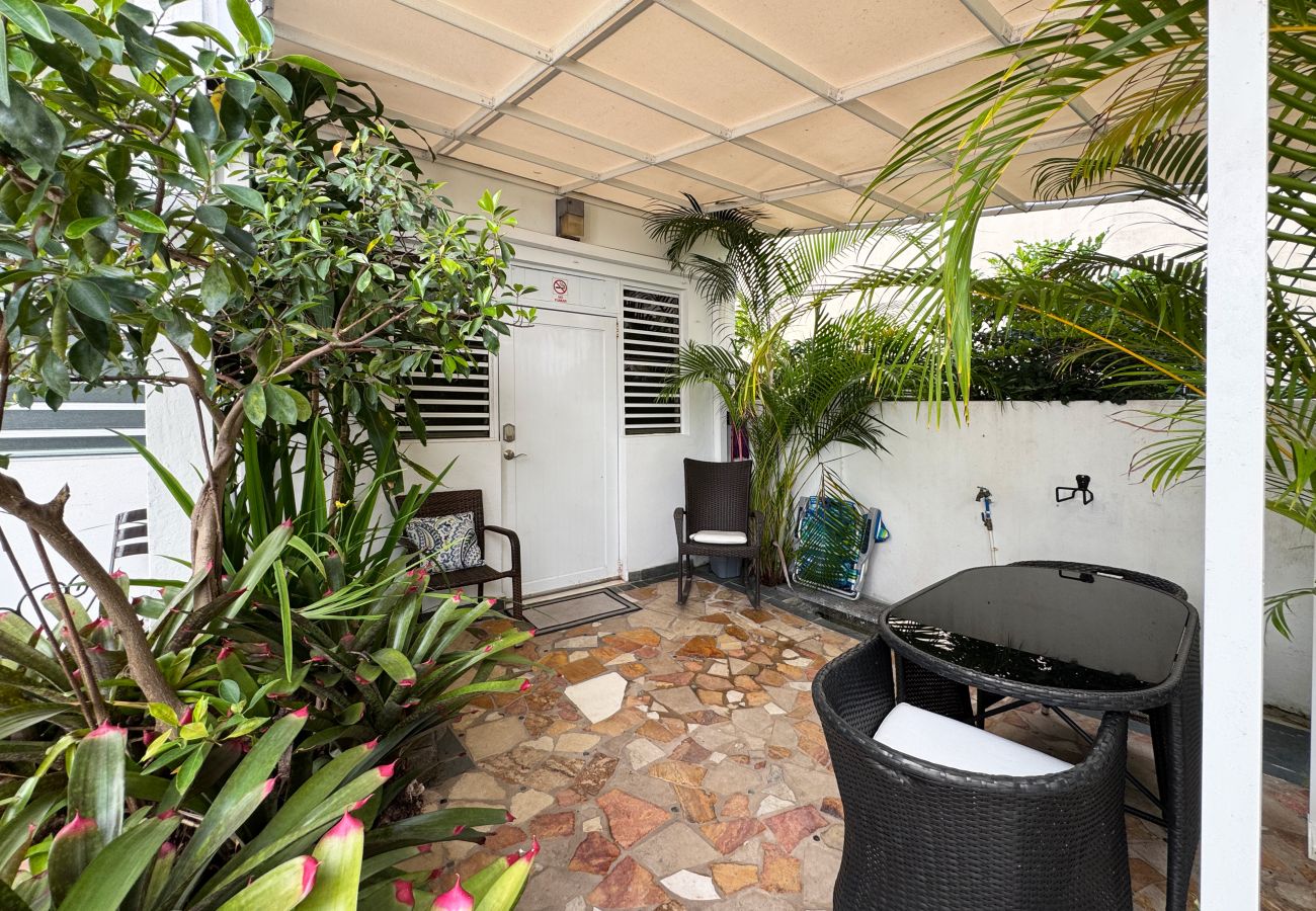 Studio in San Juan - Updated Condado Queen Studio | Near Beach & Dining