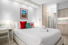 Studio in San Juan - Prime Location at Condado Beach Queen...