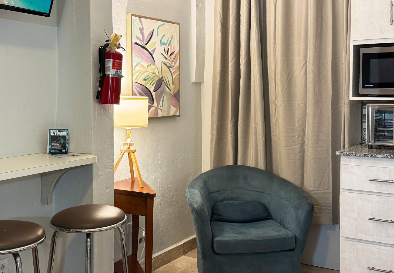 Studio in San Juan - Updated Condado Studio | King Bed & Prime Location