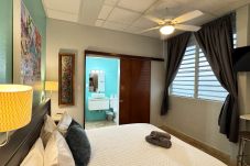 Studio in San Juan - Updated Condado Studio | King Bed &...