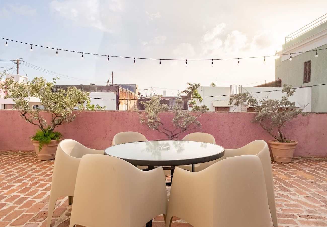 Apartment in San Juan - Center of Old San Juan with Rooftop Garden 