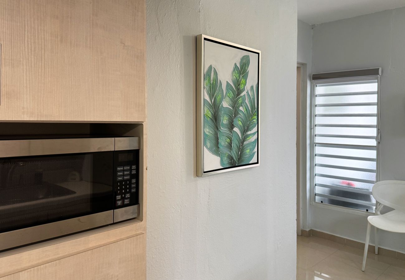 Apartment in San Juan - Couples Condado Stay | 1BR Near Dining & Beach