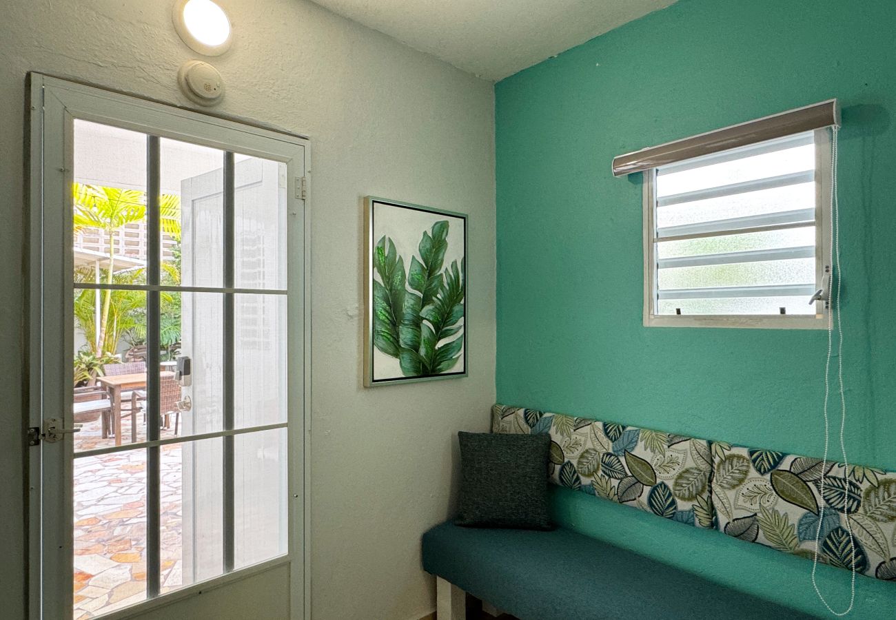 Apartment in San Juan - Couples Condado Stay | 1BR Near Dining & Beach