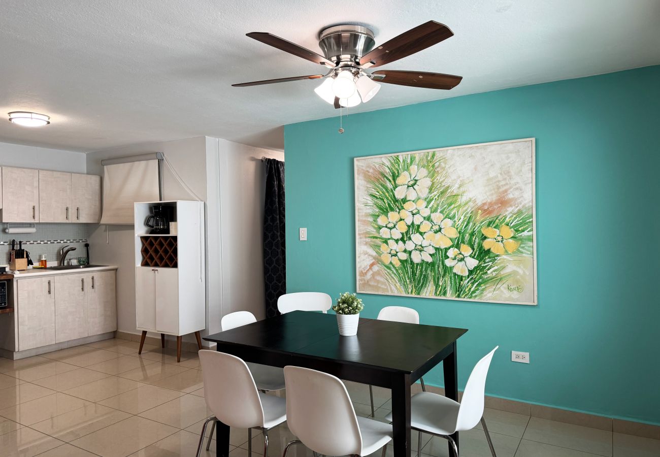 Apartment in San Juan - Spacious 2BR/1BA in Condado Near Beach & Hotspots