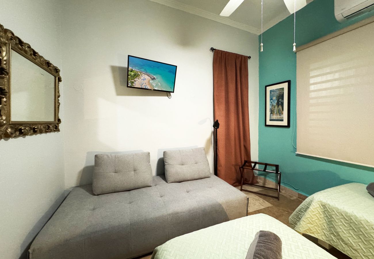 Apartment in San Juan - Condado Group Stay – 3BR 2BA Near Beach