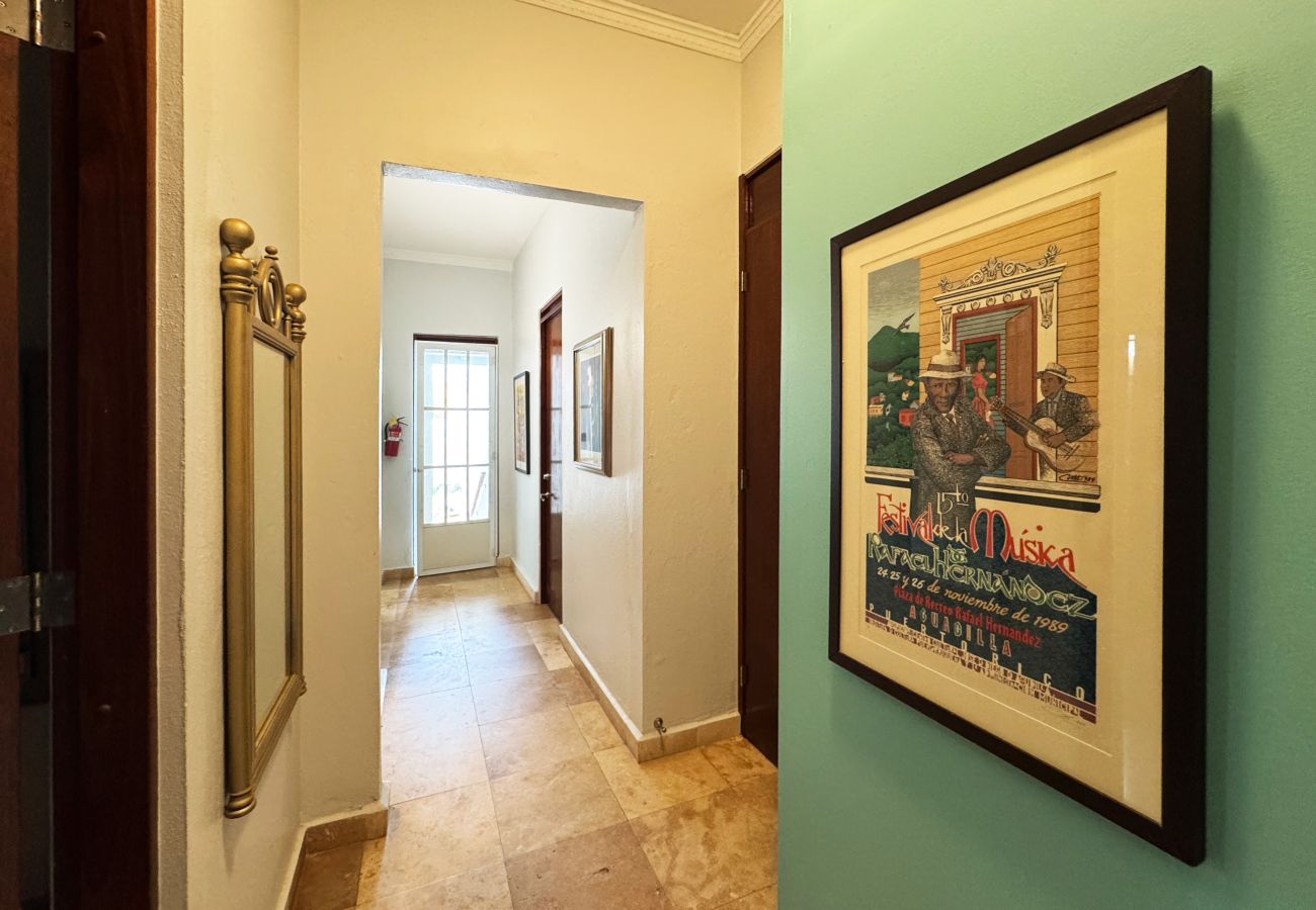 Apartment in San Juan - Condado Group Stay – 3BR 2BA Near Beach