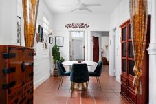 Apartment in Santurce - Spacious & Bright 2bd Apt, Steps to...