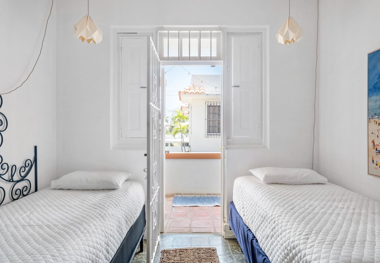 House in Santurce - Multi-unit beachside complex for up to 12 guests!