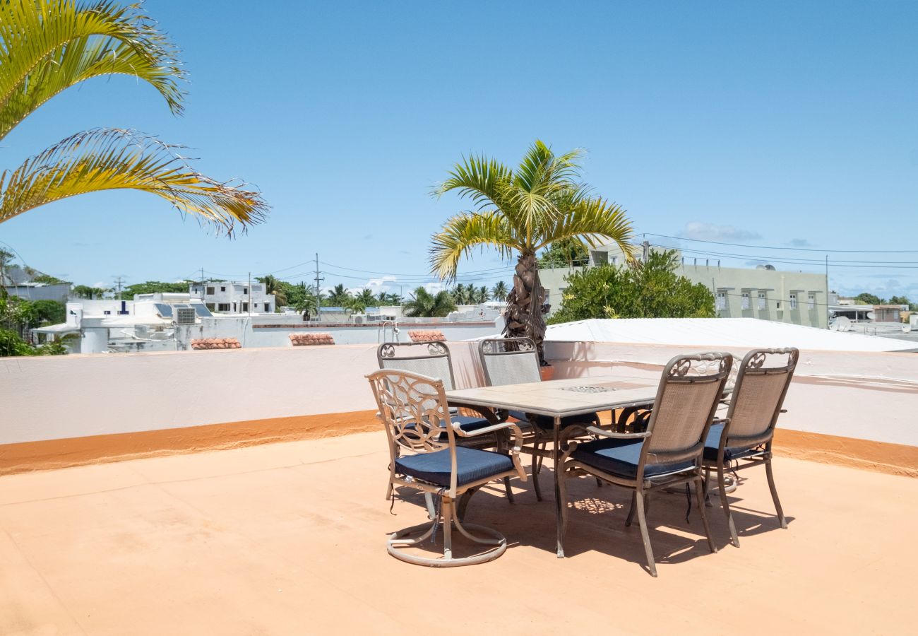 House in Santurce - Multi-unit beachside complex for up to 12 guests!