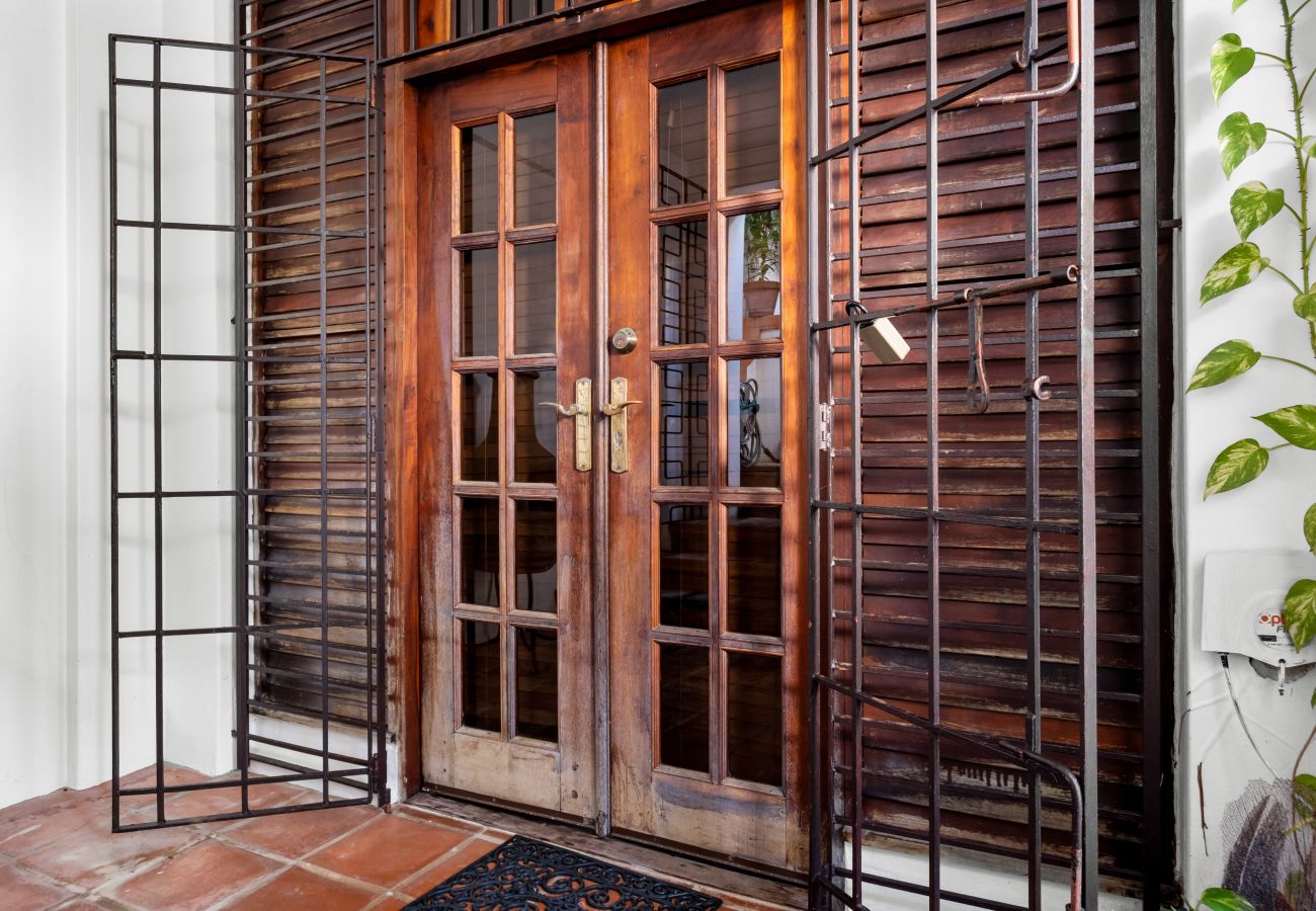 House in Santurce - Multi-unit beachside complex for up to 12 guests!