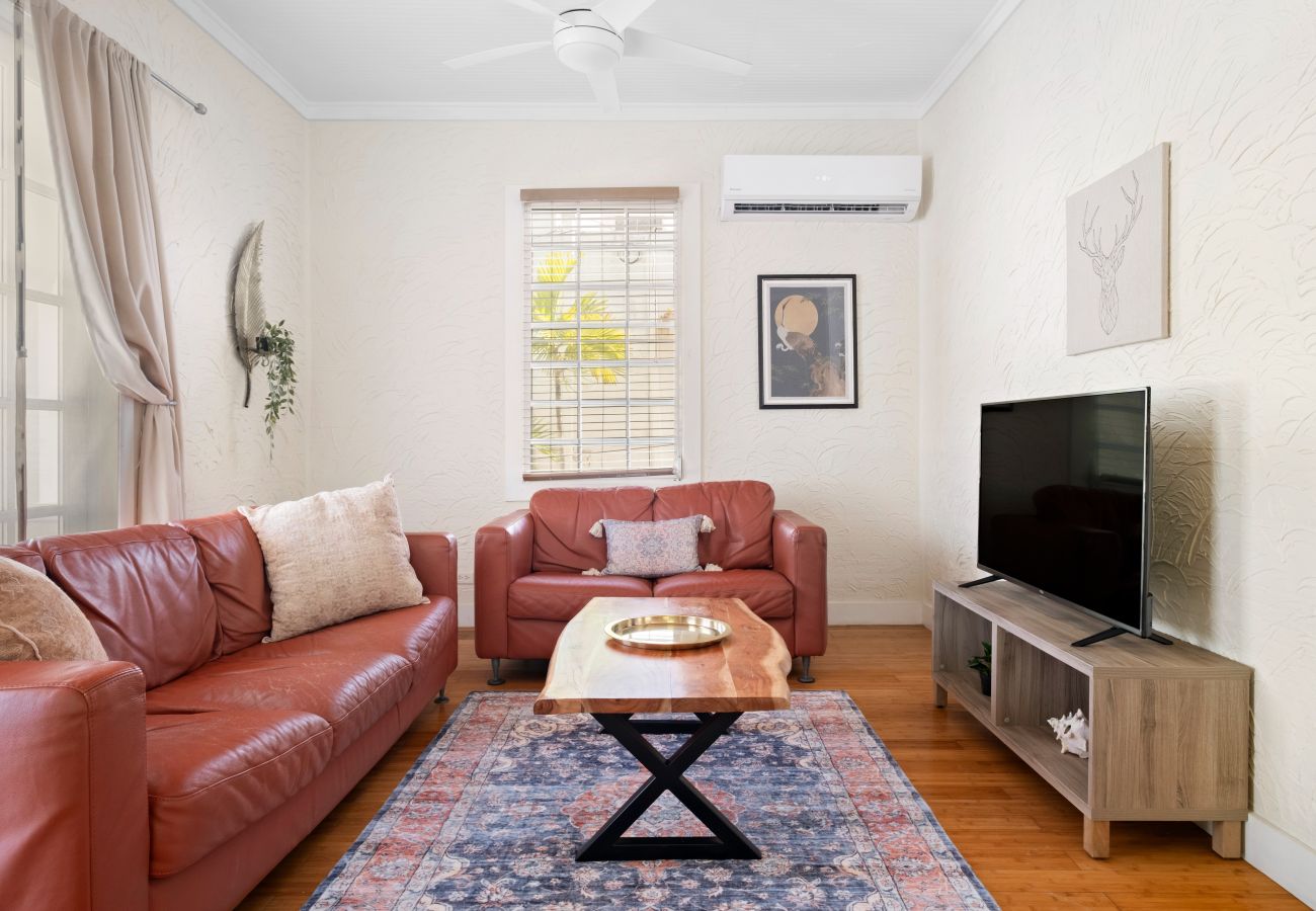 House in Santurce - Multi-unit beachside complex for up to 12 guests!