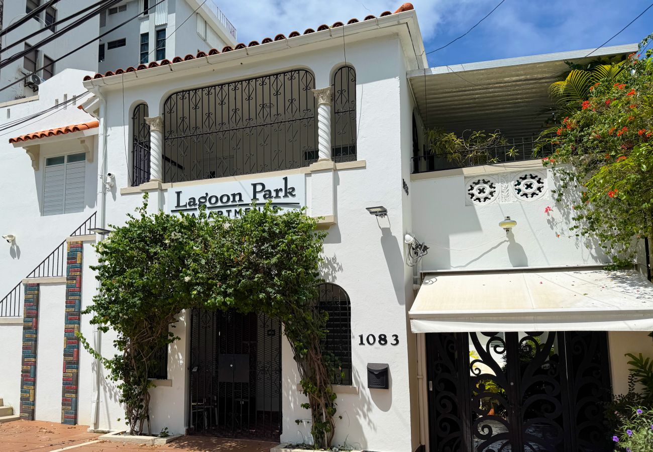 Apartment in San Juan - Condado 4BR/2BA Rooftop, Patios & Walk to Hotspots