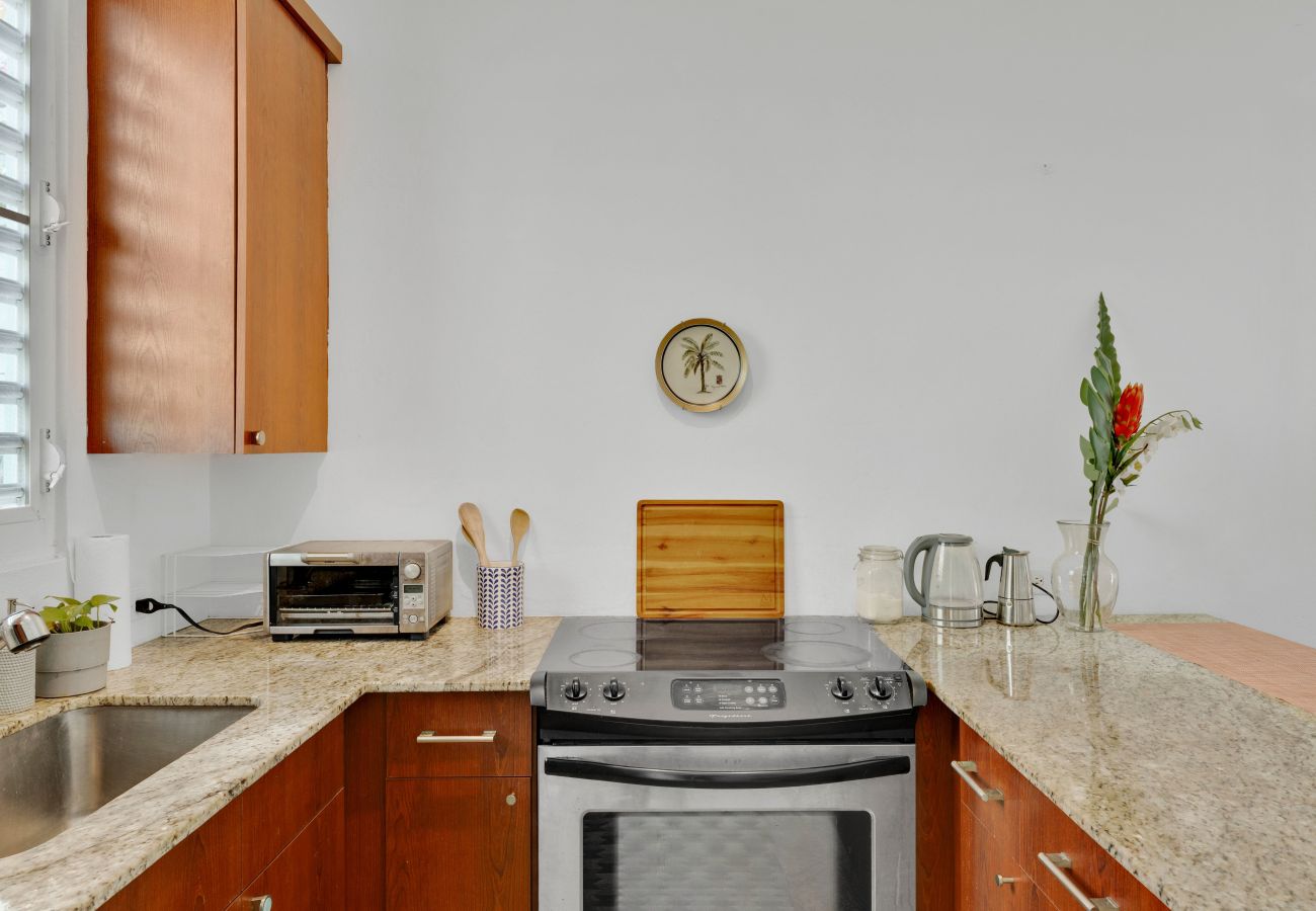 Apartment in San Juan - 2BR Near Beach & Old San Juan • Patio • Sleeps 4