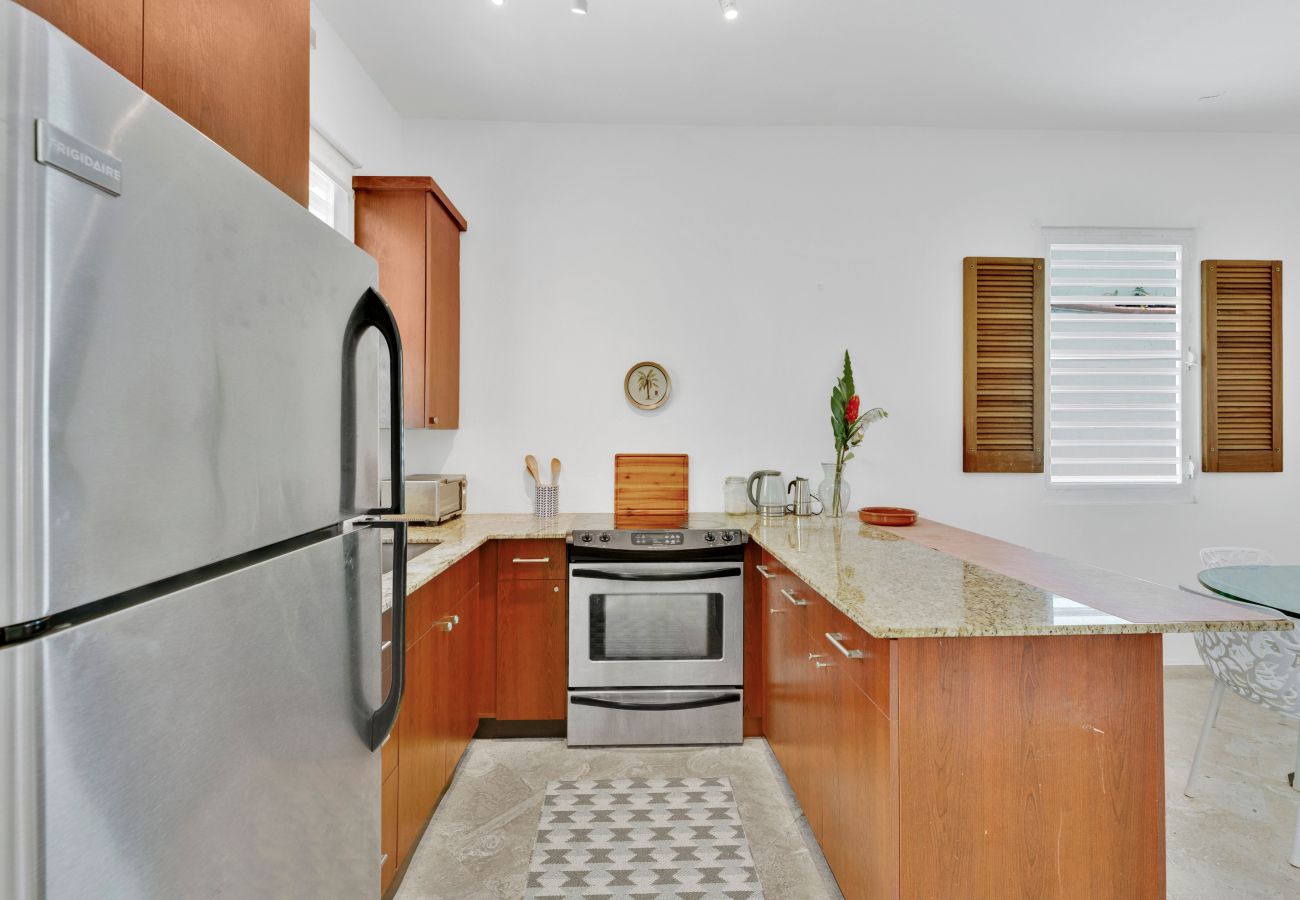 Apartment in San Juan - 2BR Near Beach & Old San Juan • Patio • Sleeps 4