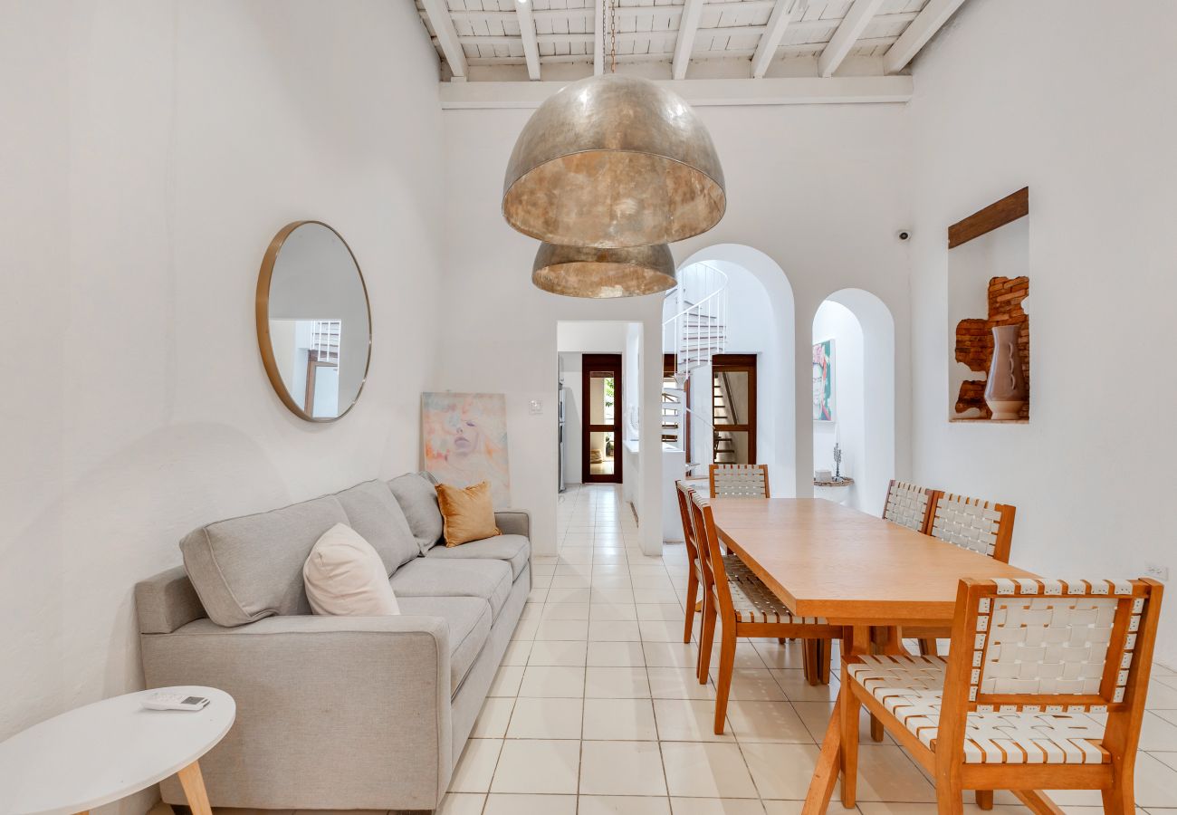 House in San Juan - Spacious Colonial Gem with Artistic Flair OSJ