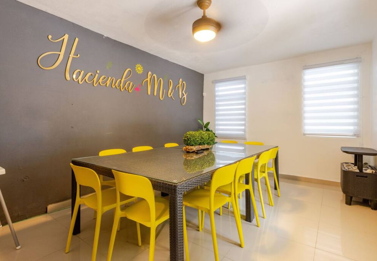 House in Vega Baja - Hacienda M&B · Perfect for Groups, with Pool and Spacious Patio