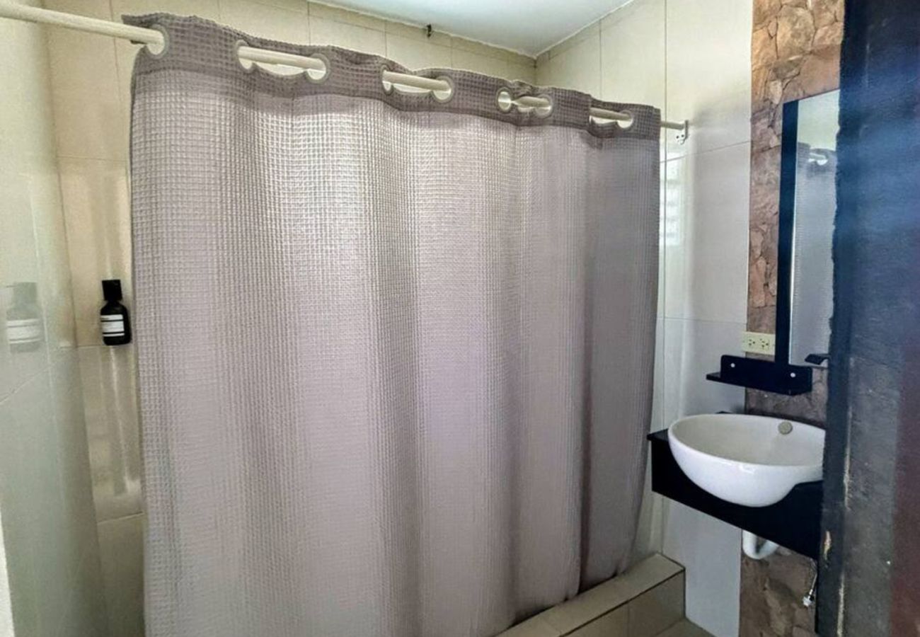 House in Vega Baja - Hacienda M&B · Perfect for Groups, with Pool and Spacious Patio