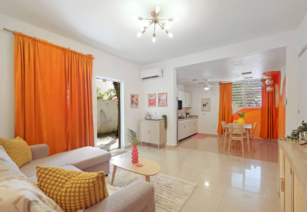 Apartment in San Juan - San Juan Apartment Steps Away From the Beach 
