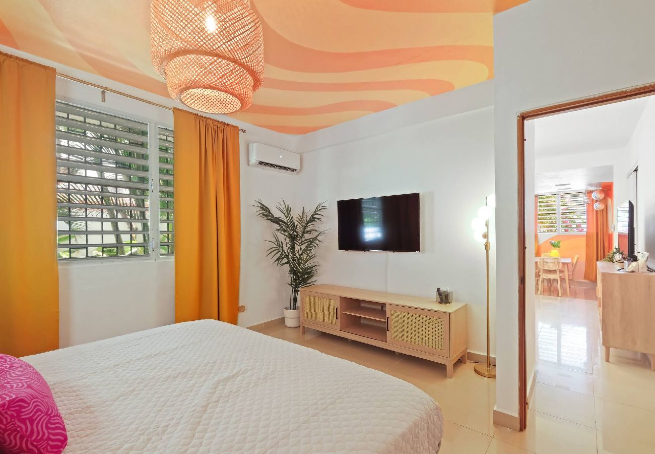 Apartment in San Juan - San Juan Apartment Steps Away From the Beach 