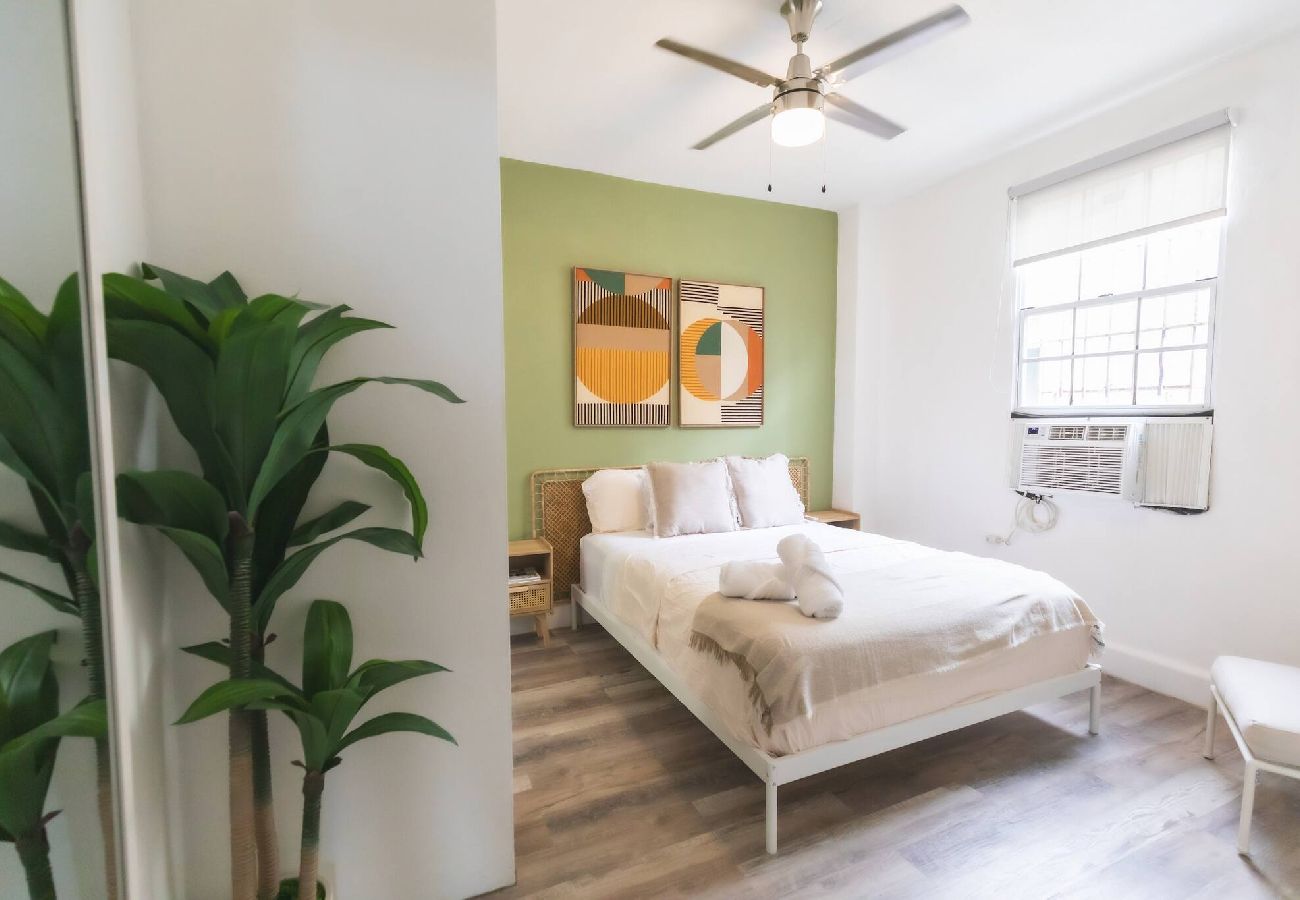 Apartment in San Juan - Sunny Escape Close to Beach, Dining & Fun! 