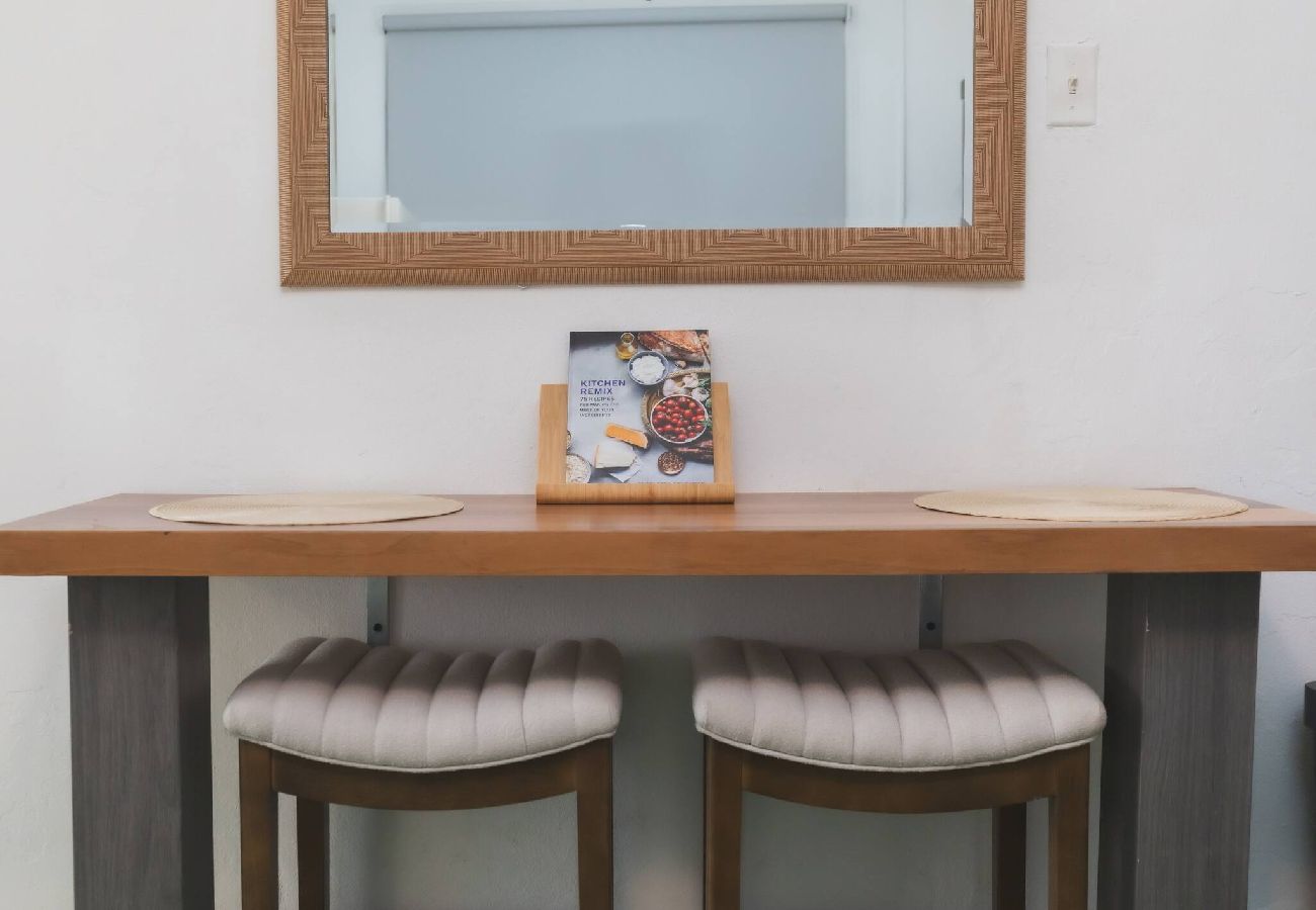 Apartment in San Juan - Sunny Escape Close to Beach, Dining & Fun! 