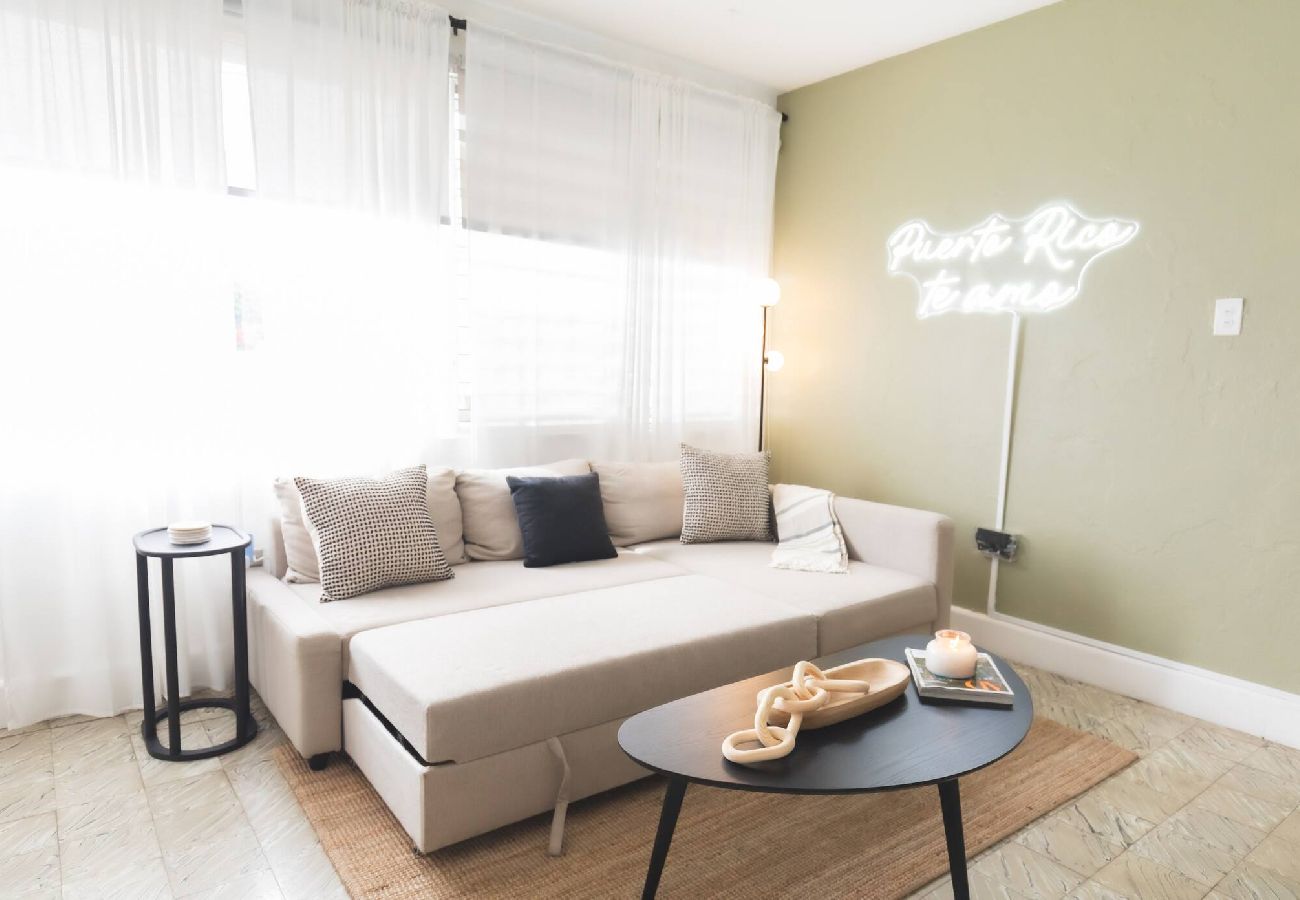 Apartment in San Juan - Prime Apartment Near Beach, Dining & Nightlife! 