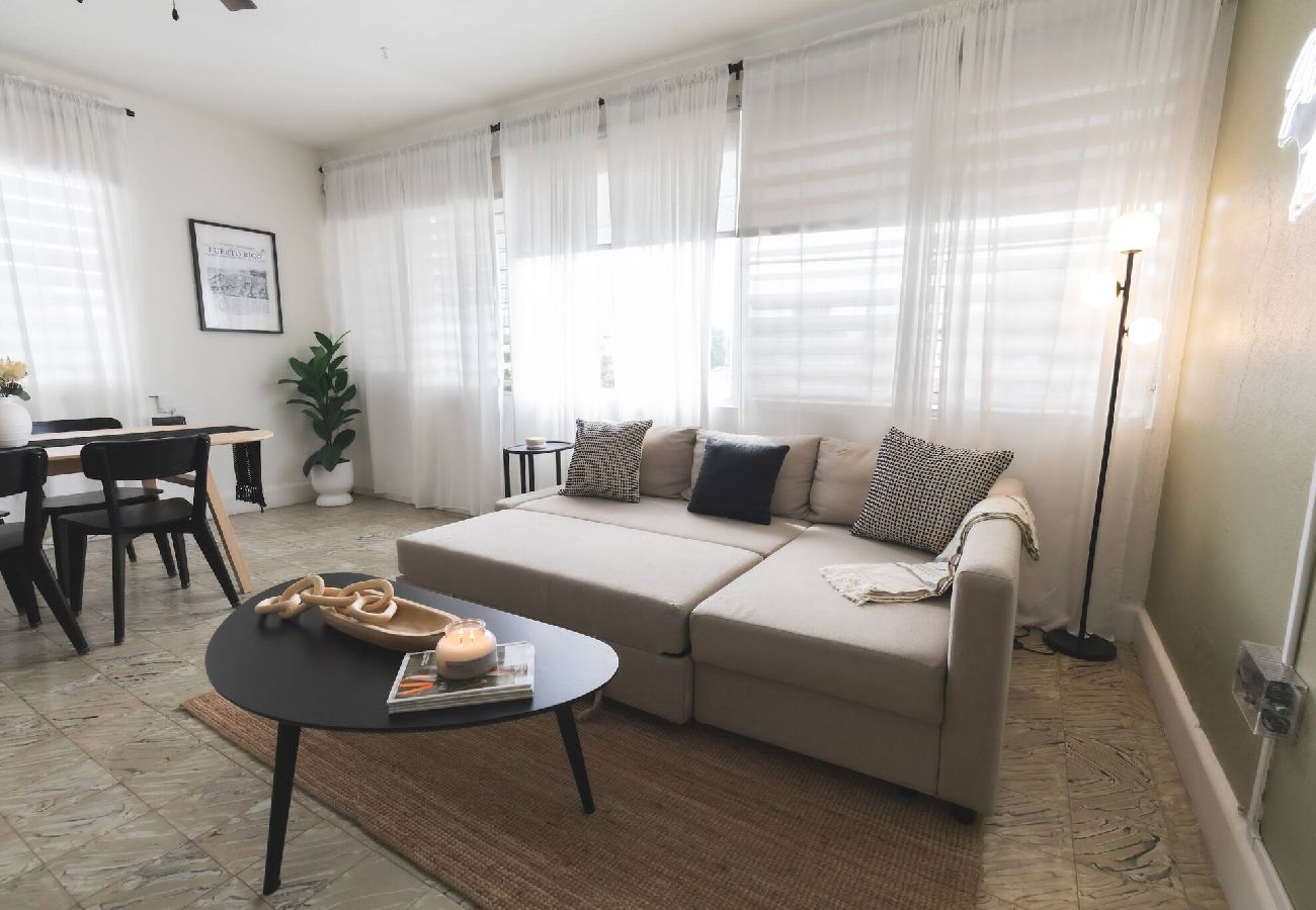 Apartment in San Juan - Prime Apartment Near Beach, Dining & Nightlife! 