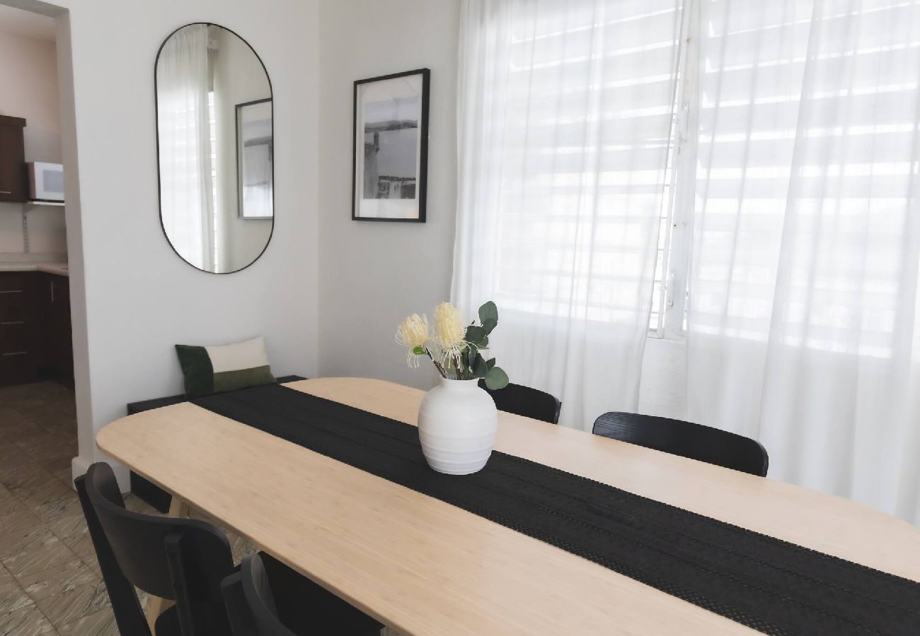 Apartment in San Juan - Prime Apartment Near Beach, Dining & Nightlife! 