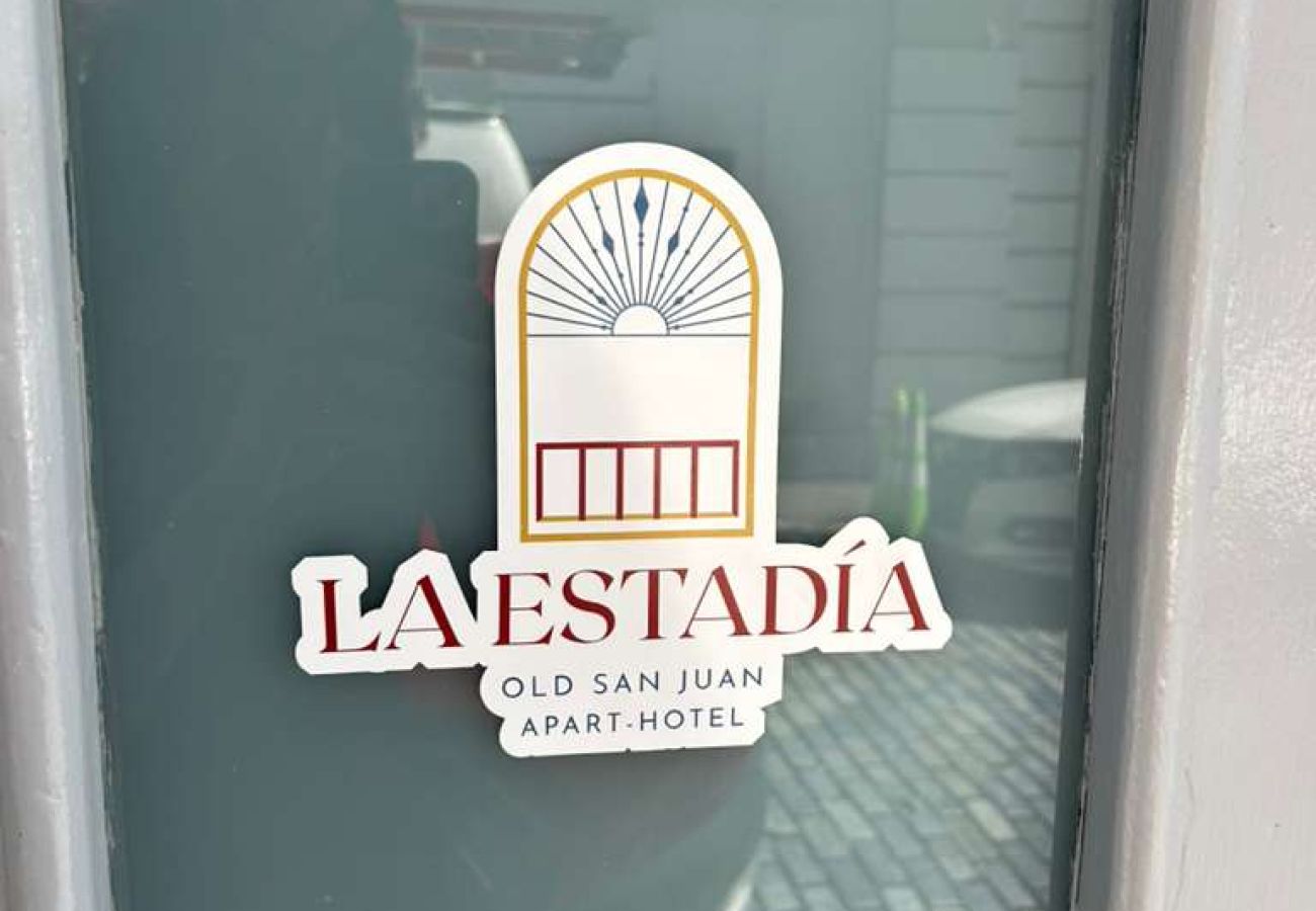 Apartment in San Juan - Charming OSJ Hideaway w/ Terrace & Full Kitchen