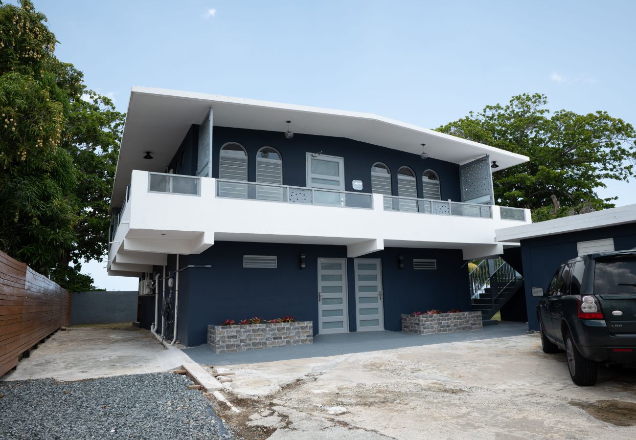 Apartment in Mayaguez - Oceanfront Retreat w/ Terrace, Direct access to Beach & BBQ