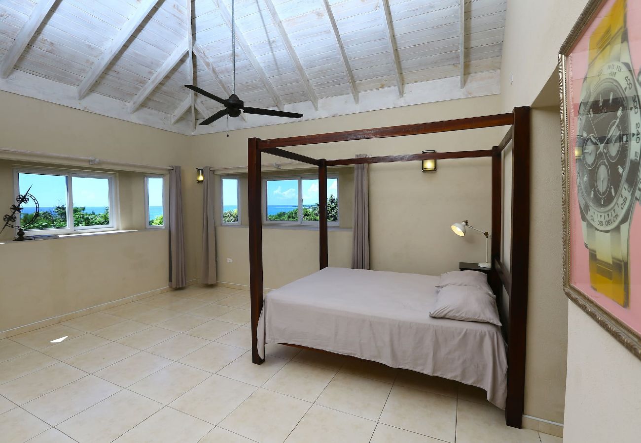 House in White House - Spacious 4-Bedroom Penthouse | Stunning sea views! 