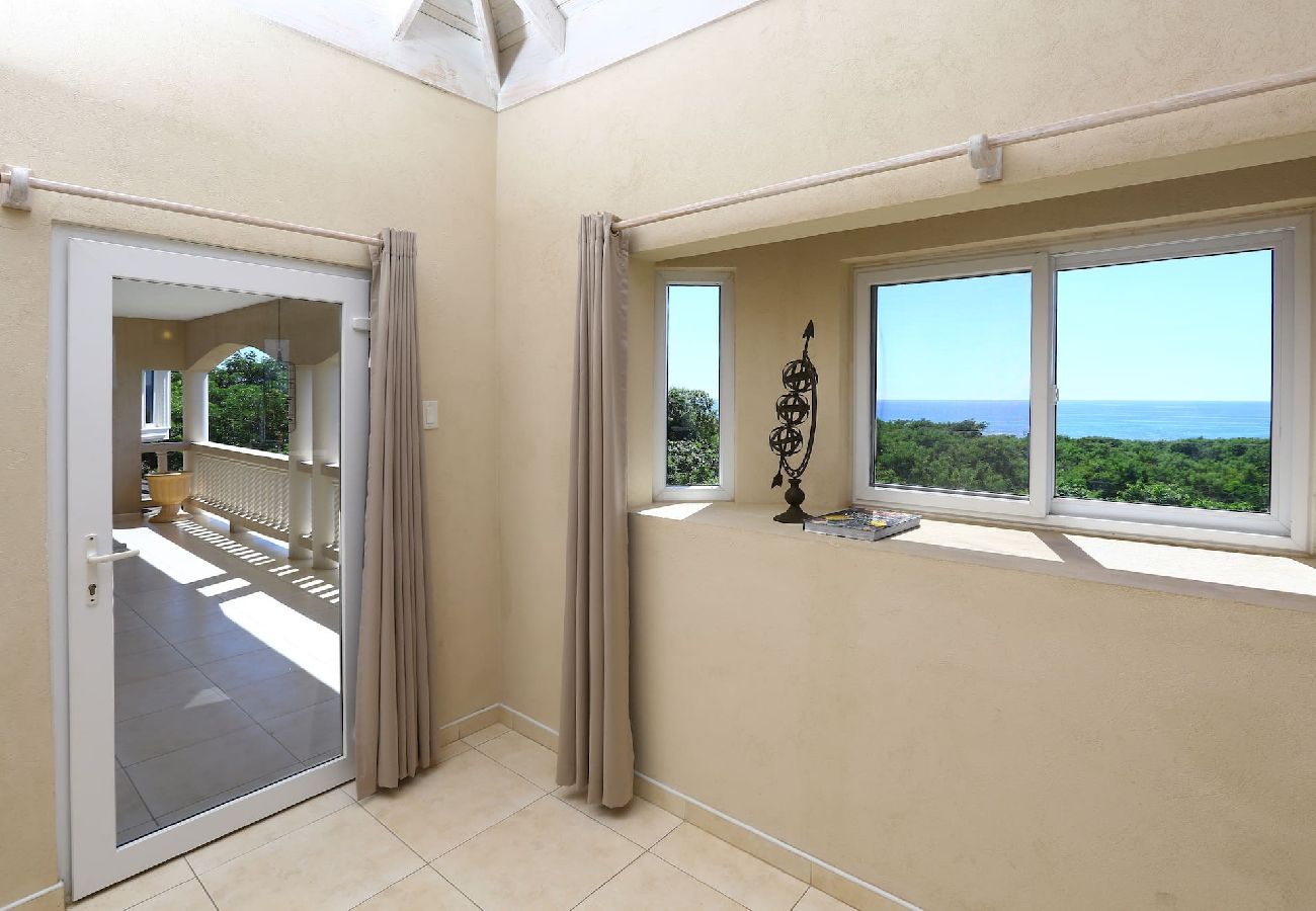 House in White House - Spacious 4-Bedroom Penthouse | Stunning sea views! 