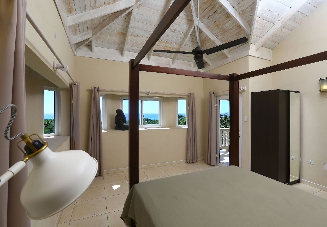 House in White House - Spacious 4-Bedroom Penthouse | Stunning sea views! 