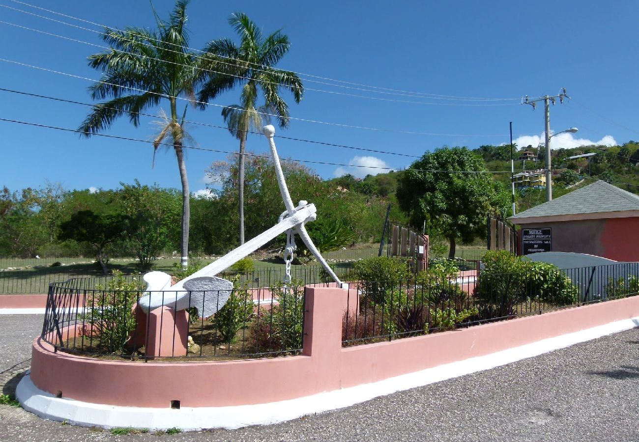House in White House - Spacious 4-Bedroom Penthouse | Stunning sea views! 