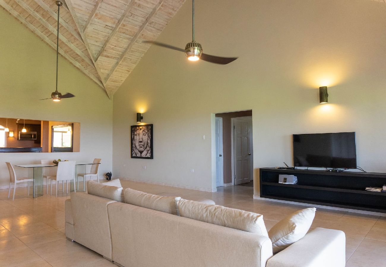 House in White House - Spacious 4-Bedroom Penthouse | Stunning sea views! 