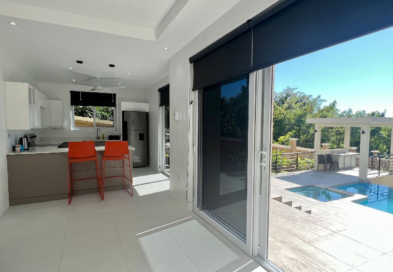 Apartment in White House - The Indianna ~ Luxury Pool & Spa 