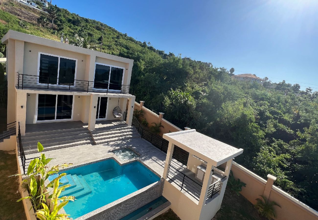 Apartment in White House - The Indianna ~ Luxury Pool & Spa 