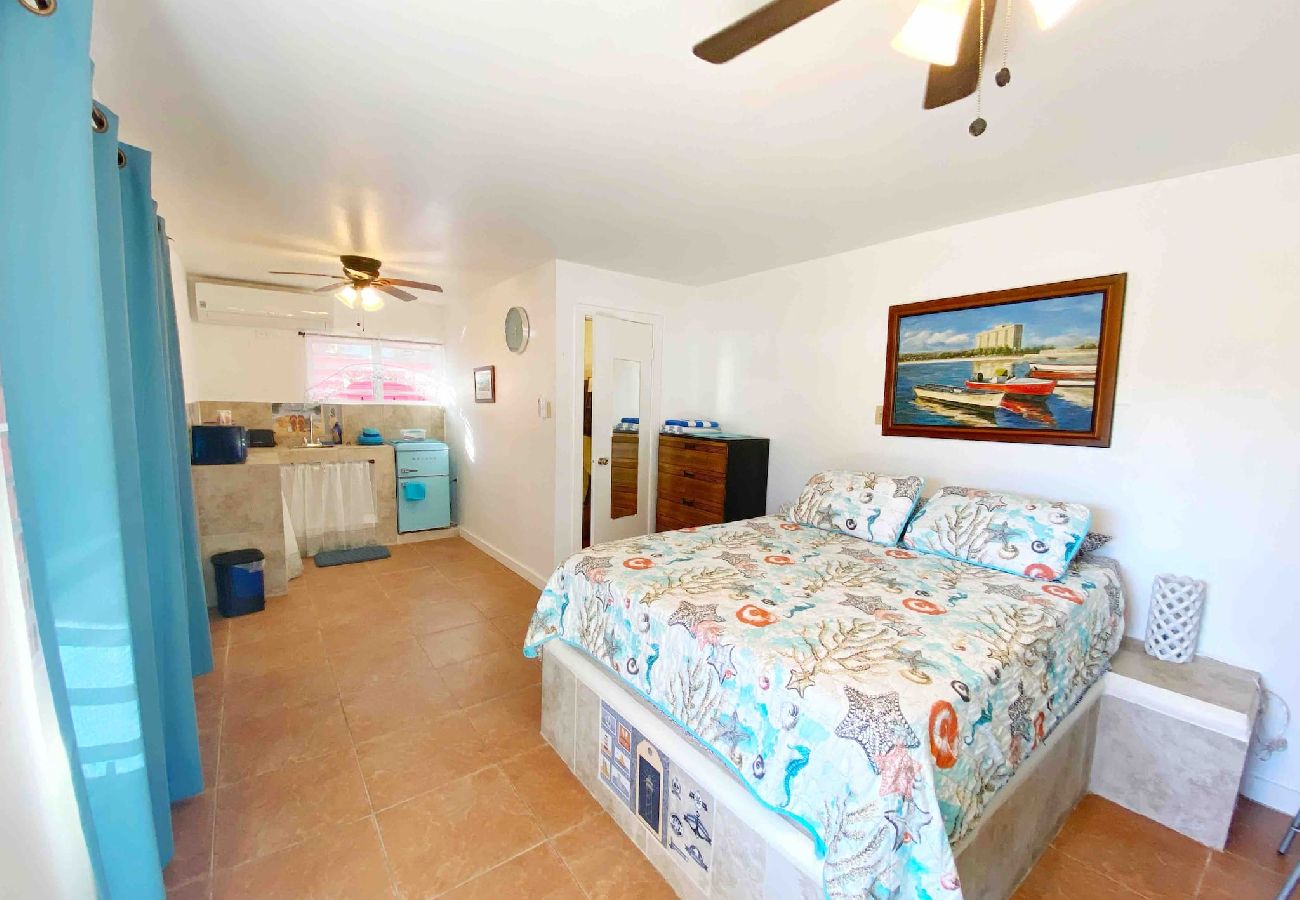Studio in Rincon - Charming Studio by Sandy Beach – Affordable & Private