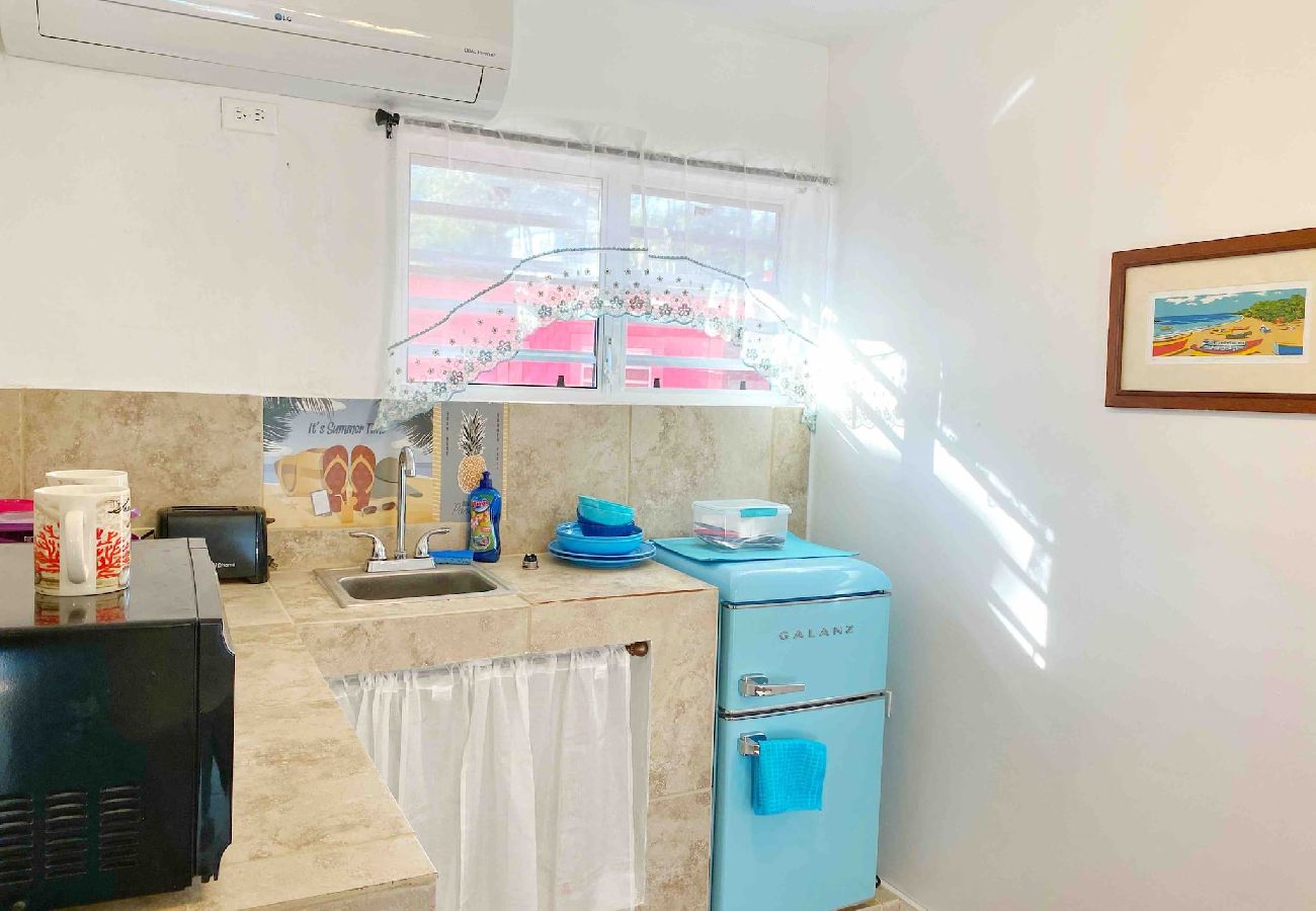 Studio in Rincon - Charming Studio by Sandy Beach – Affordable & Private