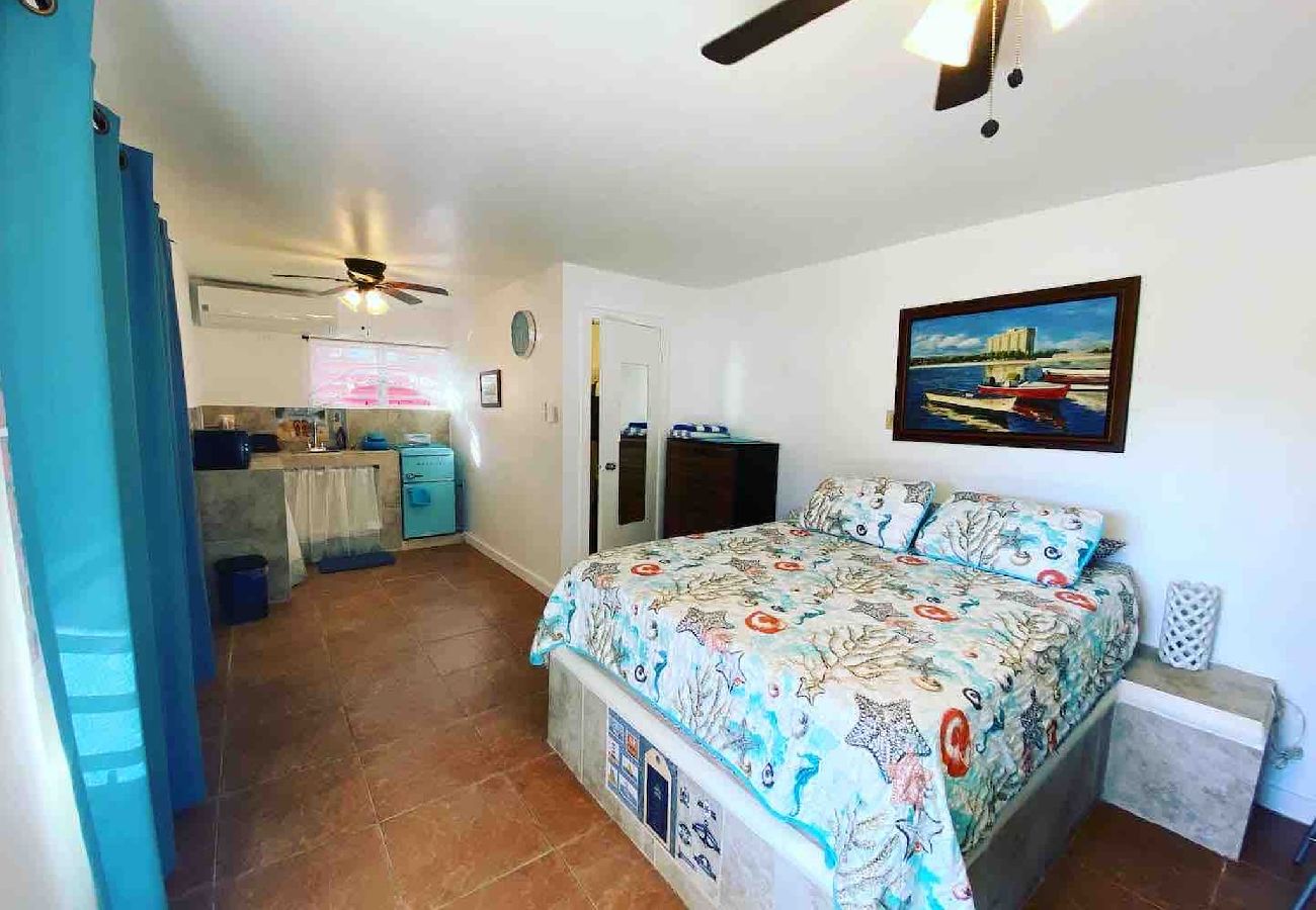 Studio in Rincon - Charming Studio by Sandy Beach – Affordable & Private