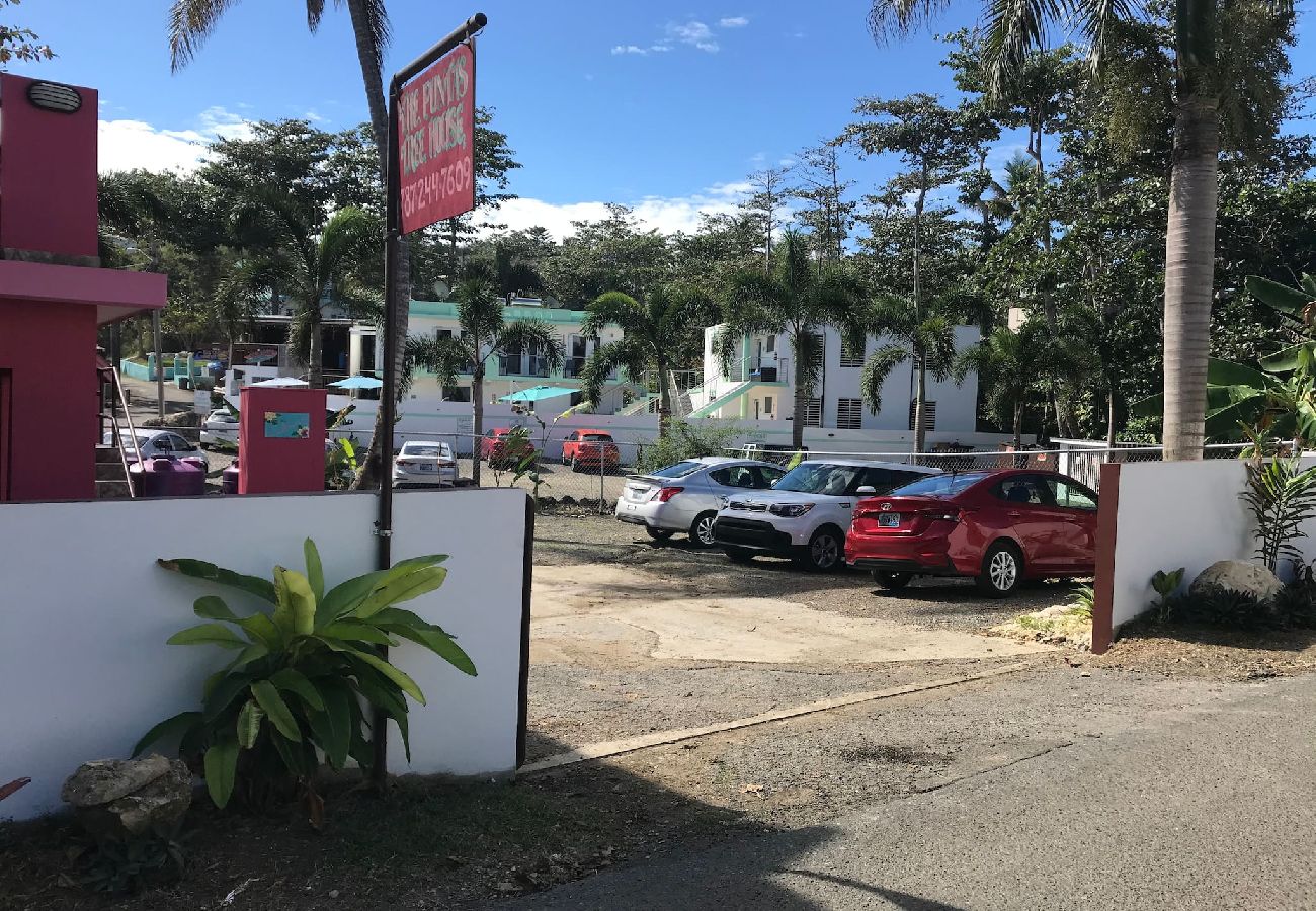 Studio in Rincon - Charming Studio by Sandy Beach – Affordable & Private