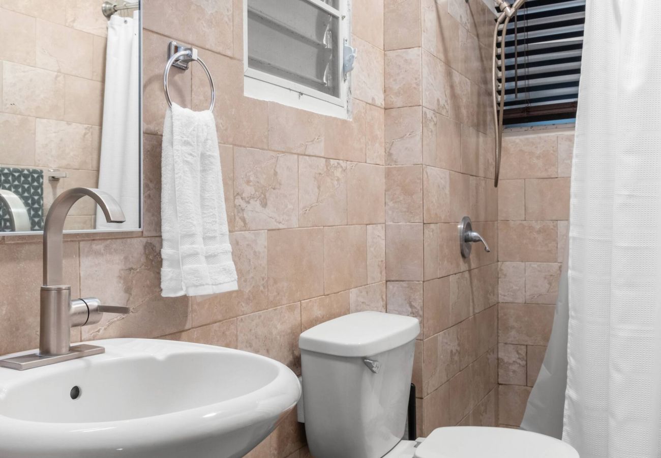 Apartment in Santurce - Isla Verde Retreats - 2 Stylish Homes by the Ocean