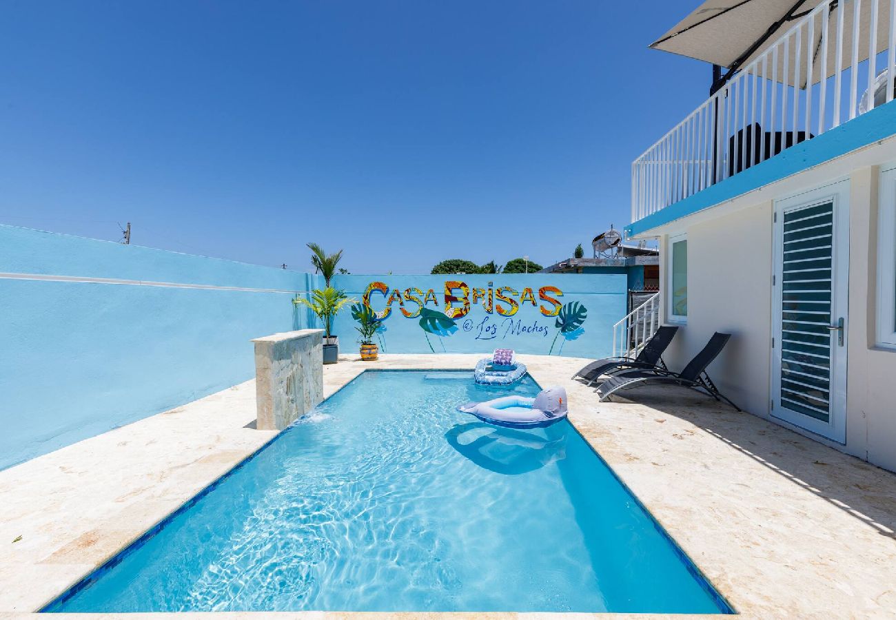 House in Ceiba - Stylish 3 Bed/2Bath with Pool & Solar Panels 